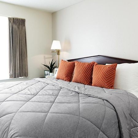 Intown Suites Extended Stay Chicago Il - Oakbrook Villa Park ภายนอก รูปภาพ